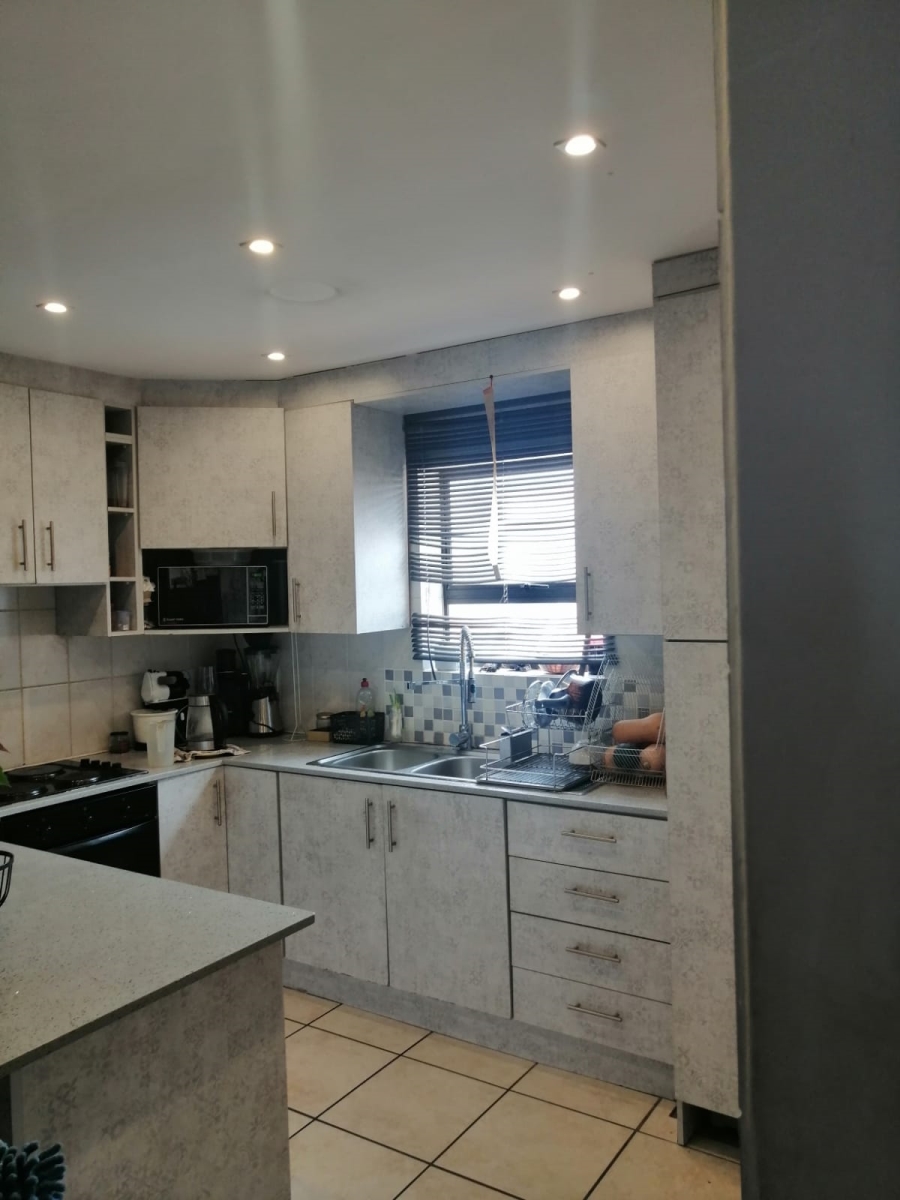 2 Bedroom Property for Sale in Sea Breeze Western Cape